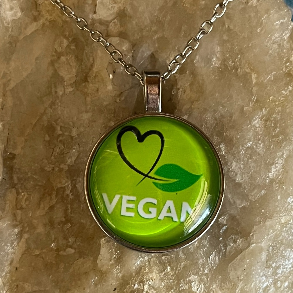 New‎ Vegan Necklace Heart Leaf Pendant Silver Chain Vegetarian Jewelry - Picture 7 of 7